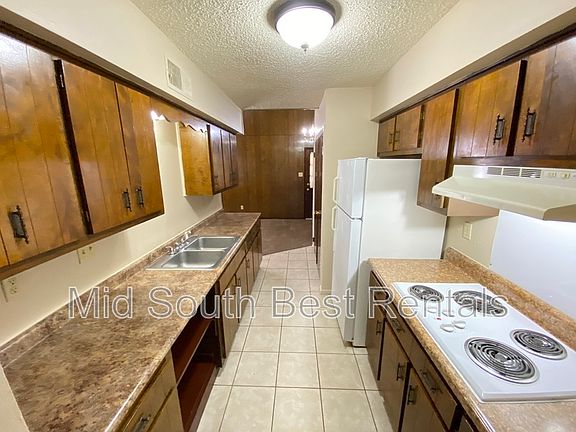 3rd image of 2236 Birken Dr