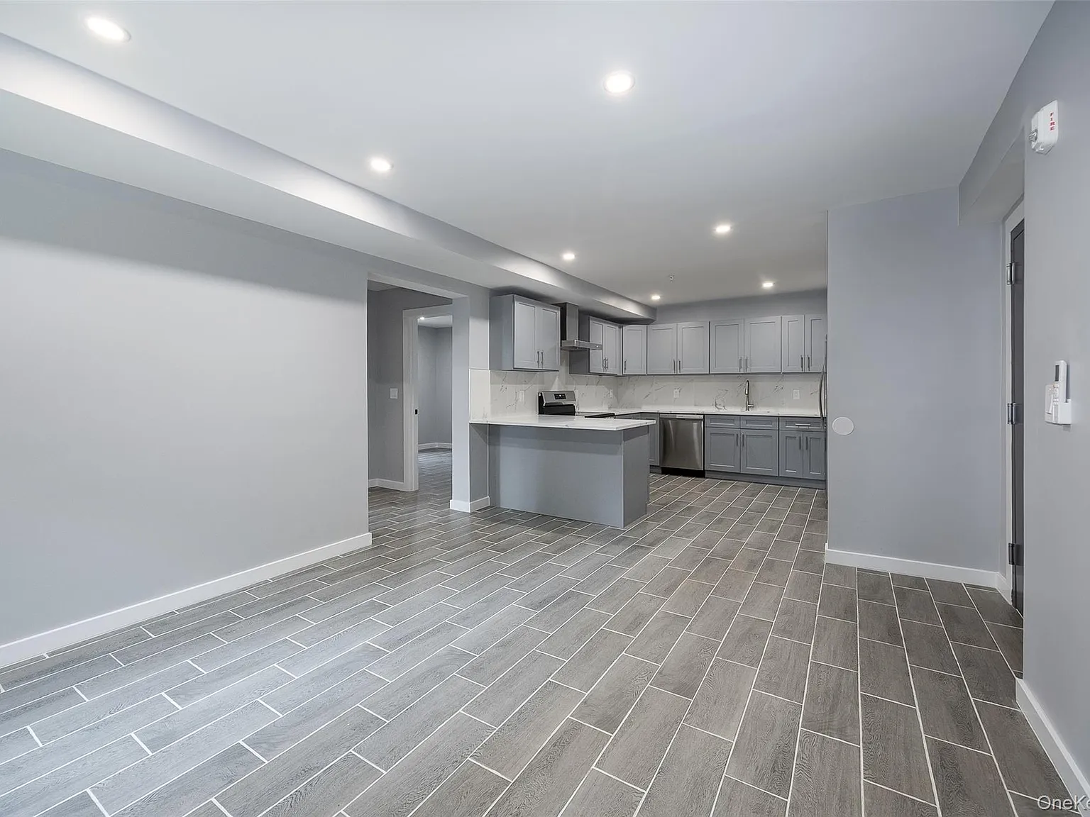 2 bed, 1.0 bath, 850 sqft, $2,300 — Photo 4
