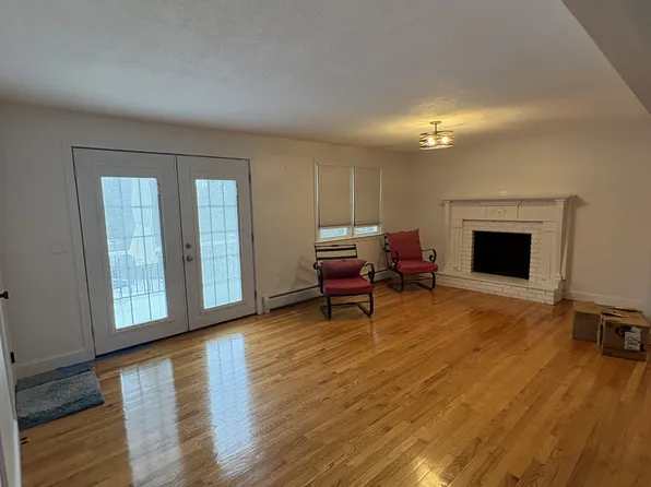 7 Old Farm Rd, Belchertown, MA 01007