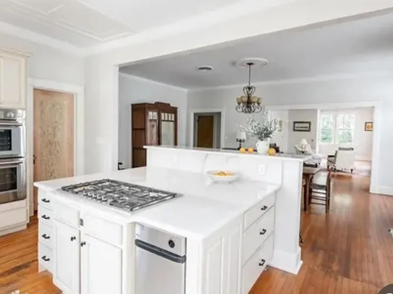 2236 Saint Charles Ave #A — Photo 3