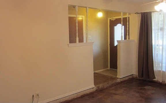 3rd image of 4005 Pyracantha Dr