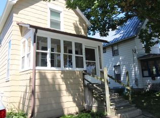 1431 Lewis St, Dekalb, IL 60115