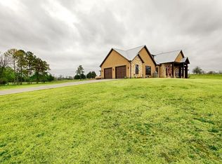 1090 N Mount Mariah Rd, Montgomery, TX 77356