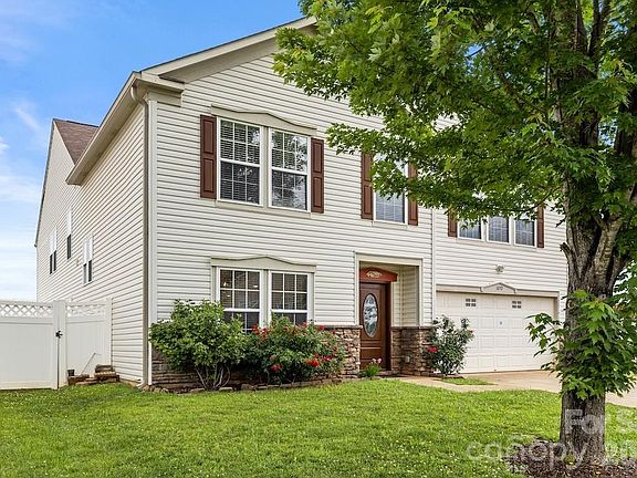 3rd image of 3272 Table Rock Dr