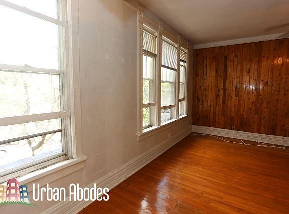 4th image of 3018 N Hoyne Ave #Twofront