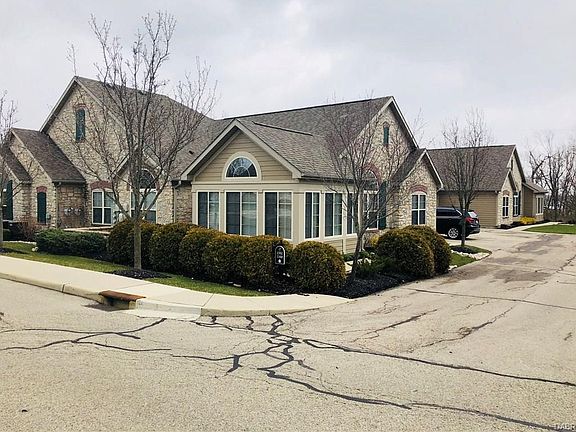 3rd image of 2350 Locust Hill Blvd