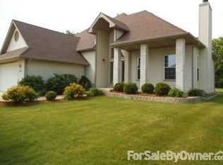 3732 Creekside Ct, Winthrop Harbor, IL 60096
