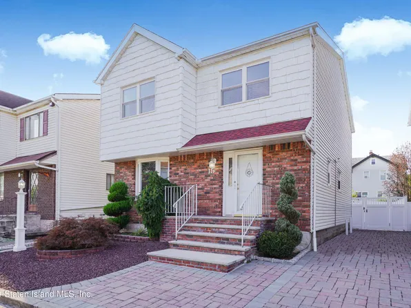 15 Eugene Pl, Staten Island, NY 10312