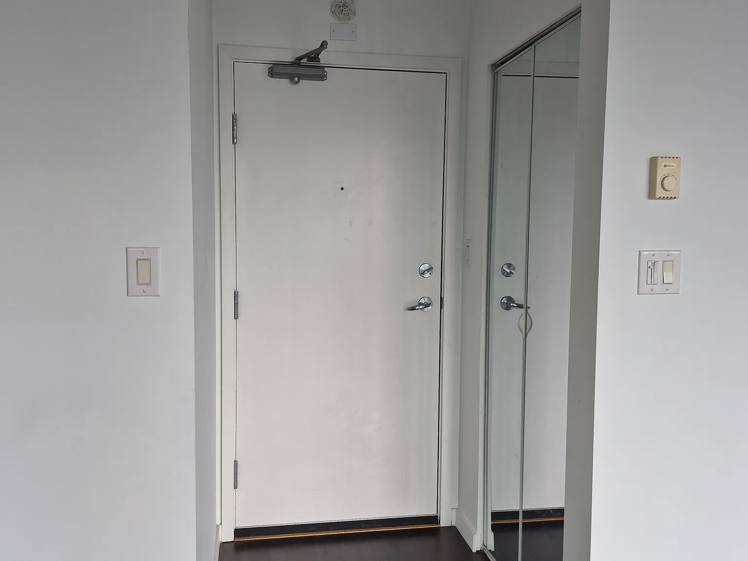 1 bed, 563 sqft, $2,500 — Photo 2