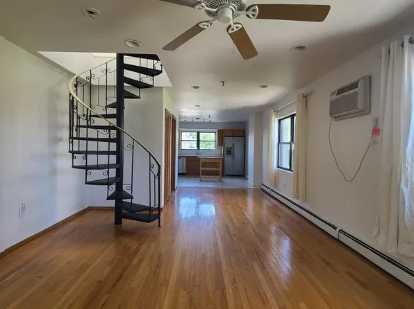 4905 Park Avenue image 1 of 27