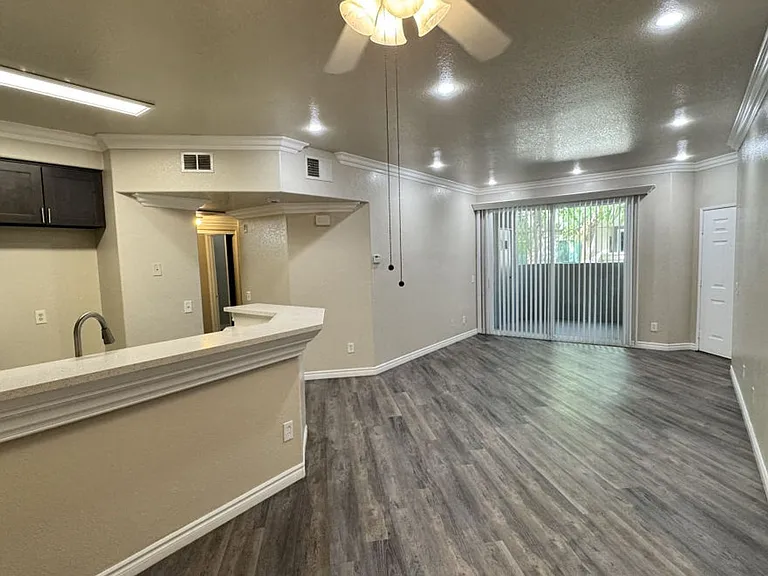 Alcantara Home Apts — Photo 60