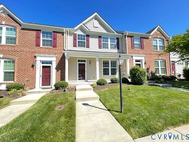 8107 Creekside Village Dr — Photo 2