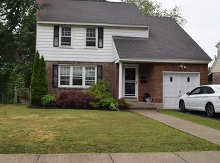 35 Pointview Dr, Troy, NY 12180