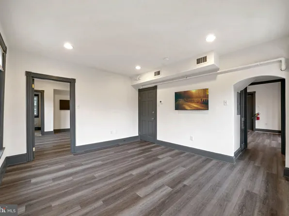 119 S Broad St APT 3, Kennett Square, PA 19348