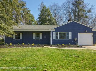 14 Cherry Tree Ln, Middletown, NJ 07748