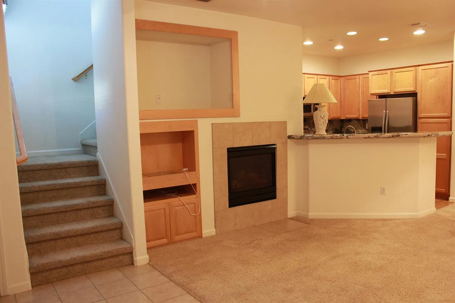 2 bed, 2.5 bath, 1364 sqft, $2,600 — Photo 2