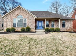 12504 Hedgeapple Way, Louisville, KY 40272