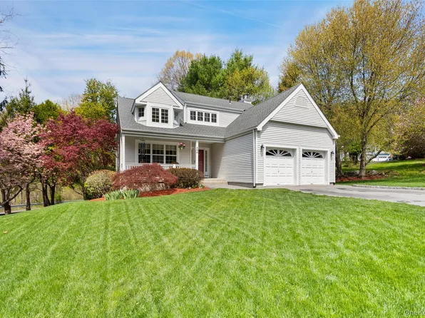 300 Rockwood Court, Yorktown Heights, NY 10598