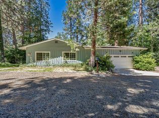 715 Oregon St, Weed, CA 96094