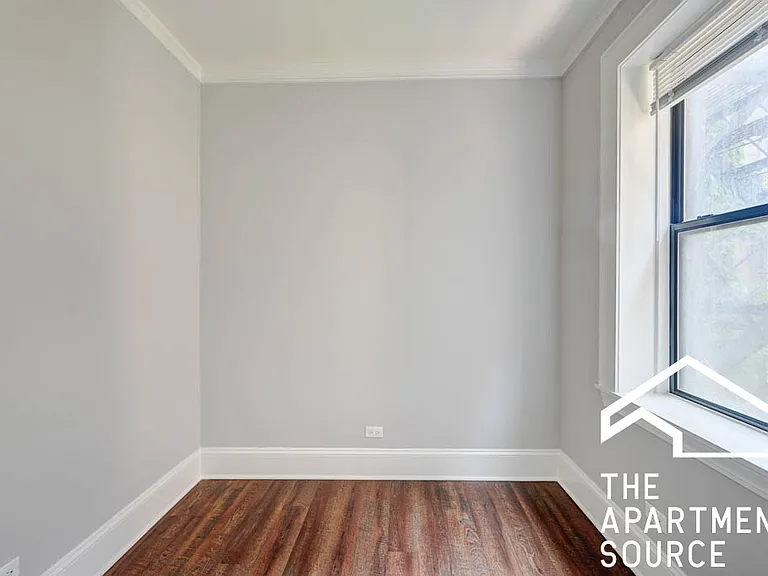 817 W Lakeside Pl #208 — Photo 4