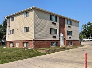 3300-3312 Oakland Rd NE #3308-04, Cedar Rapids, IA 52402