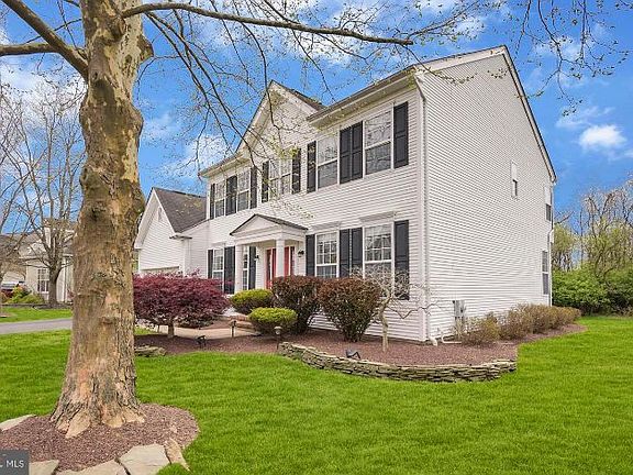 2nd image of 25 Birch Dr