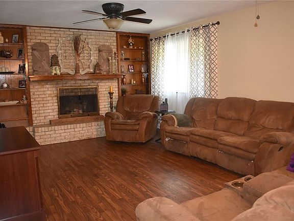 3rd image of 1904 Kynette Dr