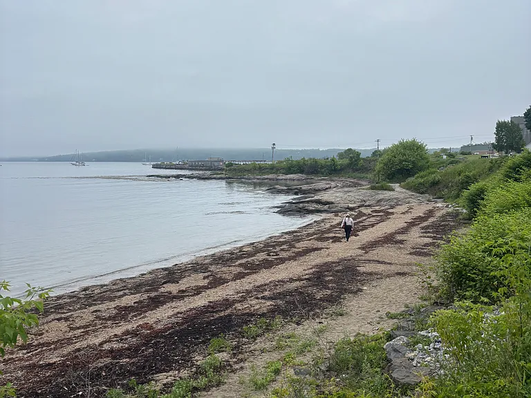 Downtown Rockland Beach less than 10 minutes away