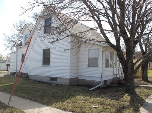 1st image of 401 S Park St