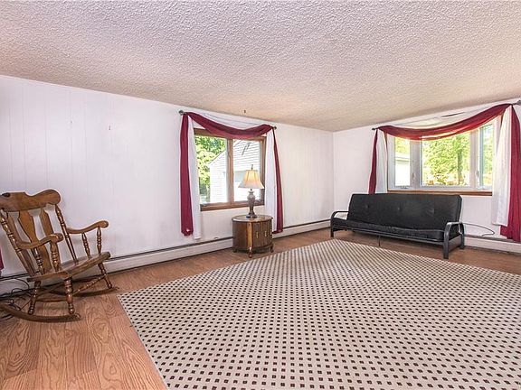 4th image of 8661 Woodward Ave