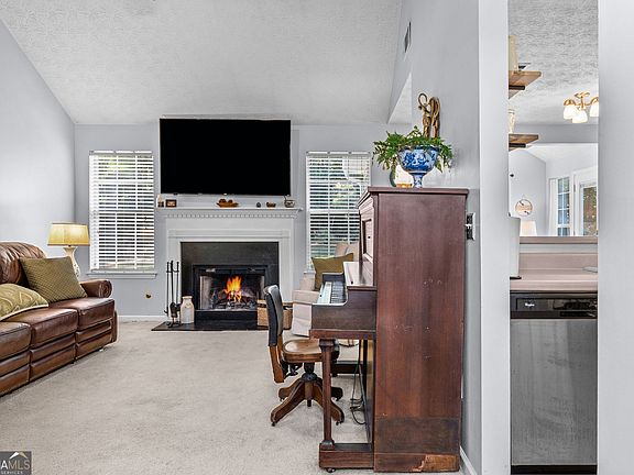 5th image of 430 Hayward Bishop Way
