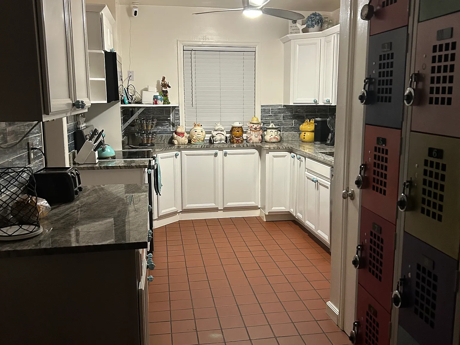 4 bed, 2000 sqft, $1,400 — Photo 3