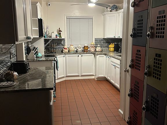 3rd image of 1255 S Dale Ct