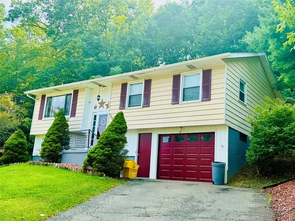 2028 Ford Rd, Endicott, NY 13760