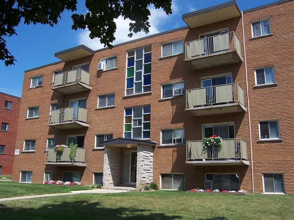 7 Delaware Ave