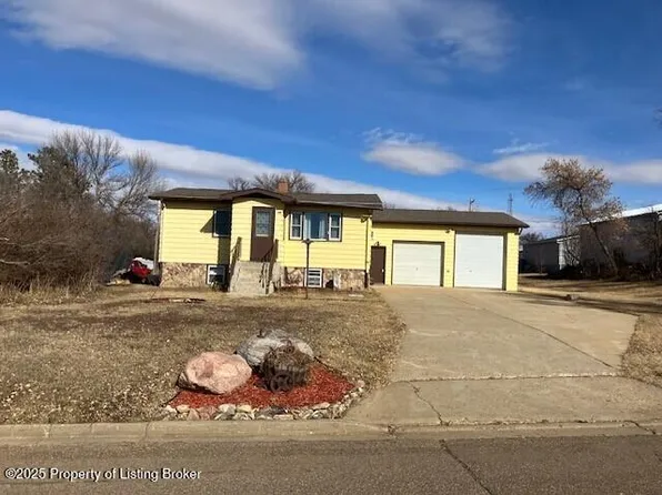 418 S Elk St, Hebron, ND 58638