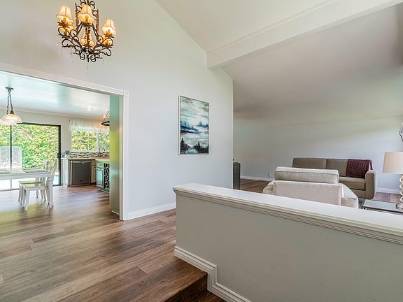 5th image of 3078 Sierra Dr