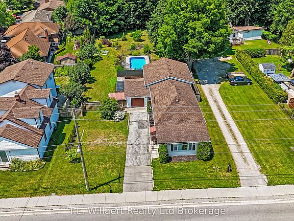 2nd image of 17 Potters Rd N