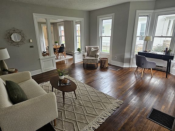4th image of 69 East Ave #69