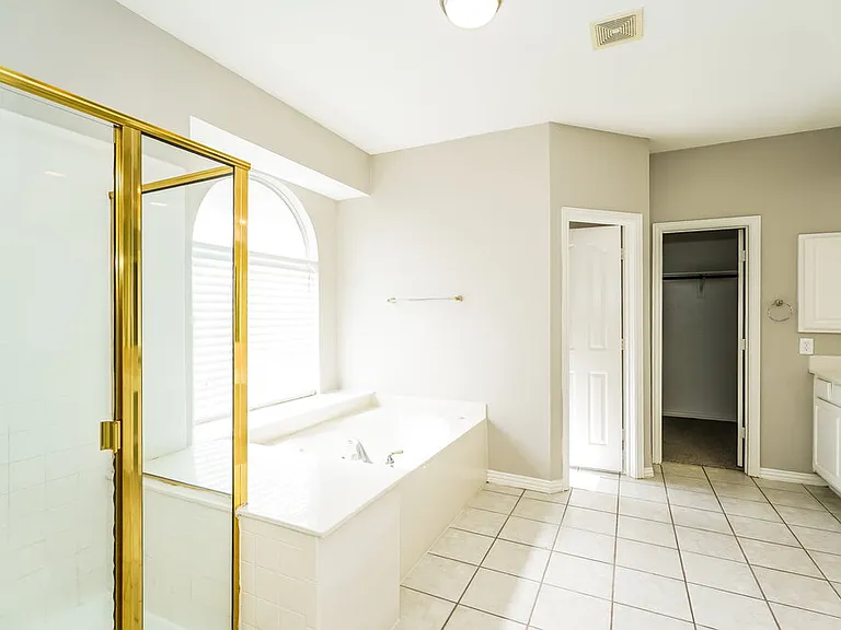 4420 Vanderpool Dr — Photo 12