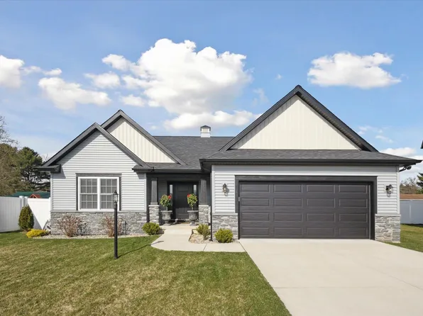 1635 Cobble Hills Dr, Osceola, IN 46561