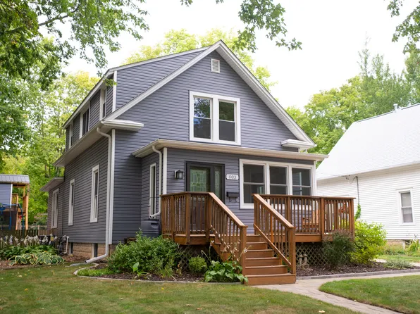 803 S Prairie St, Champaign, IL 61820