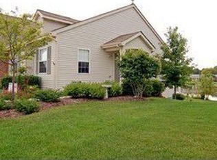 1221 E Oakwood Dr, Fox Lake, IL 60020
