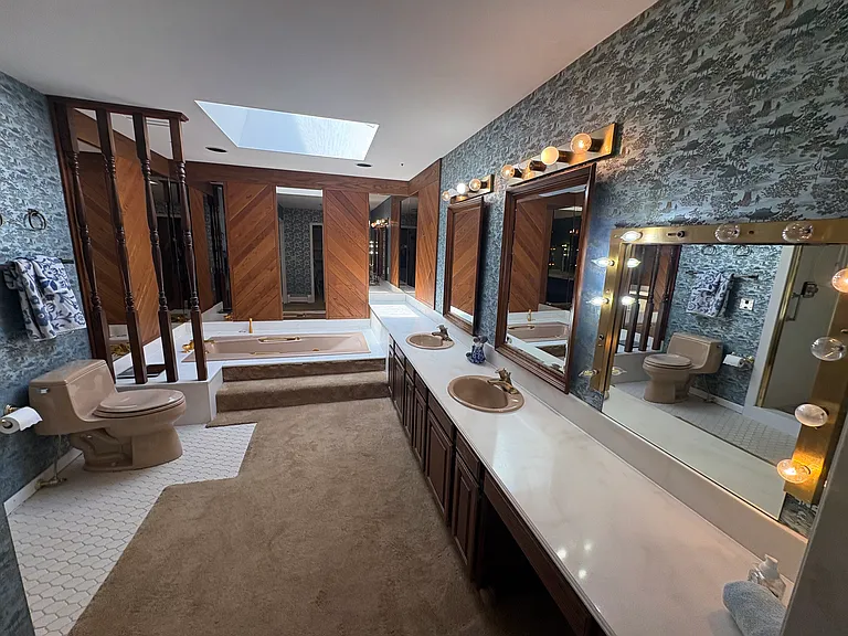 Main Level Bath