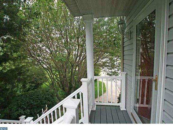 3rd image of 122 McMullen Cir