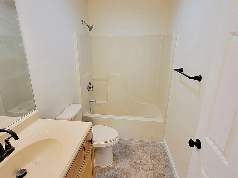 41 Old State Route 208 — Photo 17