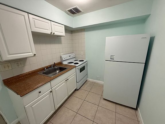 2nd image of 2918 Jackson St #11418782