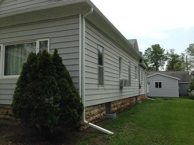 2nd image of 1723 Willis Ave