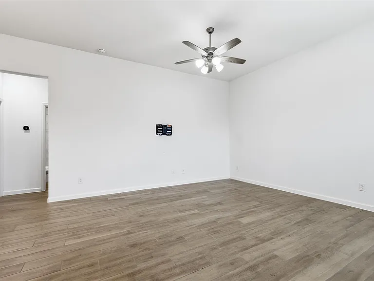 3101 Bell Flower Dr — Photo 11