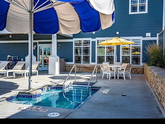 3rd image of 5251 Bishops Bay Pkwy #119